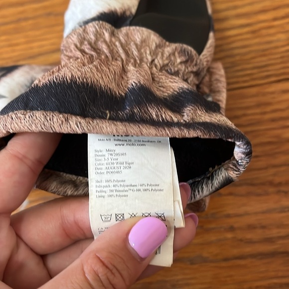 Molo Girl’s Tiger Gloves Size 3/5 - Picture 4 of 6